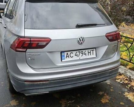 Серый Фольксваген Тигуан, объемом двигателя 1.98 л и пробегом 99 тыс. км за 20800 $, фото 3 на Automoto.ua