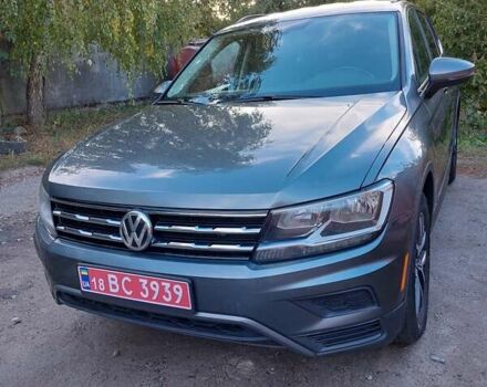 Сірий Фольксваген Тігуан, об'ємом двигуна 0 л та пробігом 251 тис. км за 17000 $, фото 9 на Automoto.ua