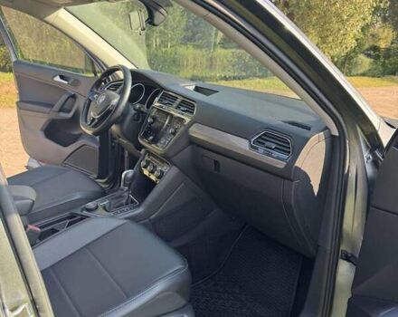 Серый Фольксваген Тигуан, объемом двигателя 1.98 л и пробегом 136 тыс. км за 17250 $, фото 21 на Automoto.ua