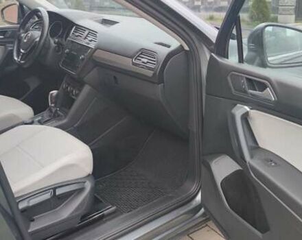 Сірий Фольксваген Тігуан, об'ємом двигуна 1.98 л та пробігом 179 тис. км за 17300 $, фото 14 на Automoto.ua