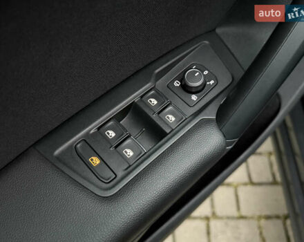 Серый Фольксваген Тигуан, объемом двигателя 2 л и пробегом 143 тыс. км за 29500 $, фото 33 на Automoto.ua