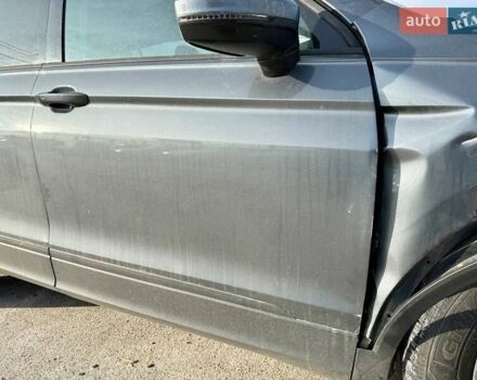 Серый Фольксваген Тигуан, объемом двигателя 2 л и пробегом 91 тыс. км за 11300 $, фото 9 на Automoto.ua