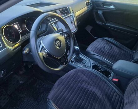 Серый Фольксваген Тигуан, объемом двигателя 2 л и пробегом 73 тыс. км за 21000 $, фото 8 на Automoto.ua