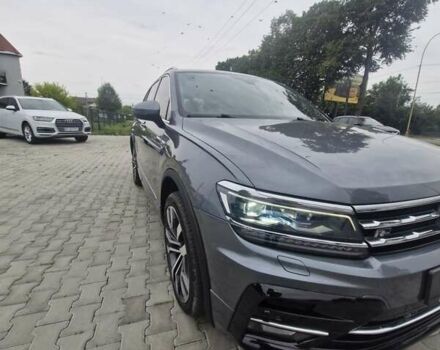 Серый Фольксваген Тигуан, объемом двигателя 2 л и пробегом 213 тыс. км за 21800 $, фото 9 на Automoto.ua