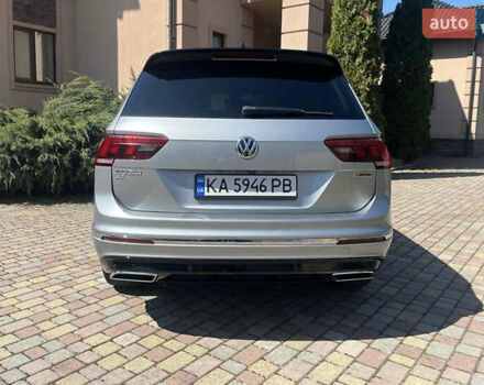 Сірий Фольксваген Тігуан, об'ємом двигуна 1.98 л та пробігом 110 тис. км за 23200 $, фото 2 на Automoto.ua