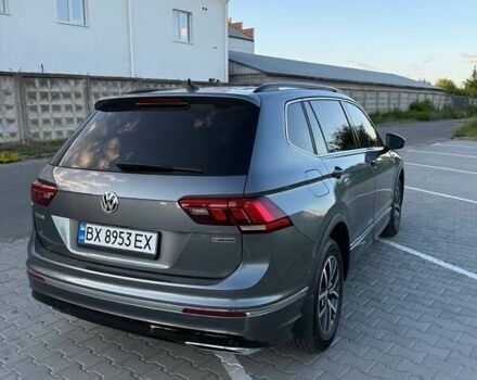 Серый Фольксваген Тигуан, объемом двигателя 1.98 л и пробегом 125 тыс. км за 24200 $, фото 3 на Automoto.ua