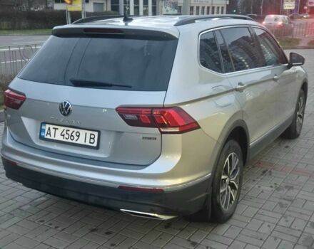 Серый Фольксваген Тигуан, объемом двигателя 2 л и пробегом 73 тыс. км за 21000 $, фото 5 на Automoto.ua