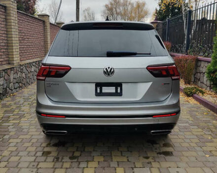 Серый Фольксваген Тигуан, объемом двигателя 2 л и пробегом 298 тыс. км за 17500 $, фото 6 на Automoto.ua