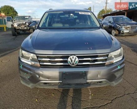 Сірий Фольксваген Тігуан, об'ємом двигуна 2 л та пробігом 154 тис. км за 4800 $, фото 4 на Automoto.ua