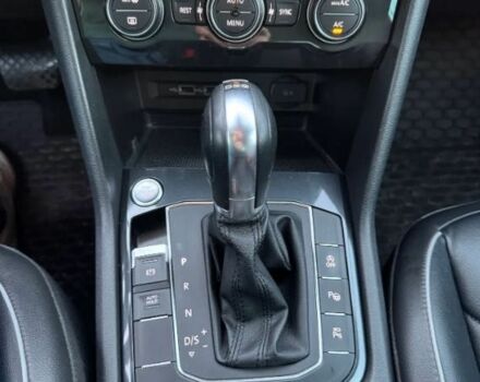 Серый Фольксваген Тигуан, объемом двигателя 2 л и пробегом 74 тыс. км за 17900 $, фото 7 на Automoto.ua