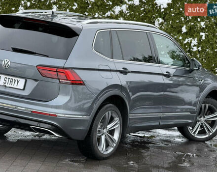 Серый Фольксваген Тигуан, объемом двигателя 2 л и пробегом 241 тыс. км за 26999 $, фото 41 на Automoto.ua