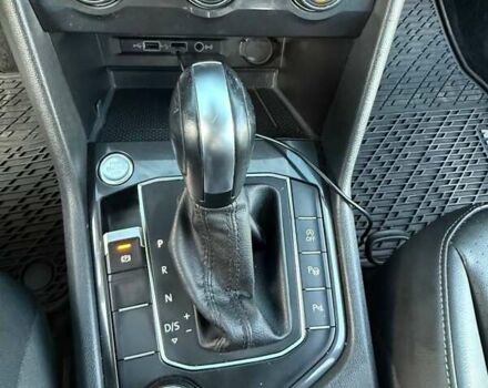 Серый Фольксваген Тигуан, объемом двигателя 1.98 л и пробегом 125 тыс. км за 24200 $, фото 26 на Automoto.ua