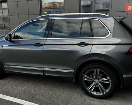 Серый Фольксваген Тигуан, объемом двигателя 1.98 л и пробегом 76 тыс. км за 32000 $, фото 9 на Automoto.ua