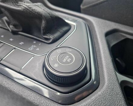 Серый Фольксваген Тигуан, объемом двигателя 2 л и пробегом 214 тыс. км за 21800 $, фото 10 на Automoto.ua