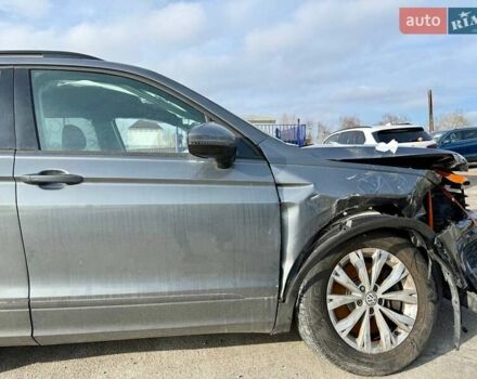 Серый Фольксваген Тигуан, объемом двигателя 2 л и пробегом 91 тыс. км за 11300 $, фото 7 на Automoto.ua