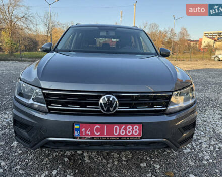 Серый Фольксваген Тигуан, объемом двигателя 2 л и пробегом 121 тыс. км за 16300 $, фото 8 на Automoto.ua