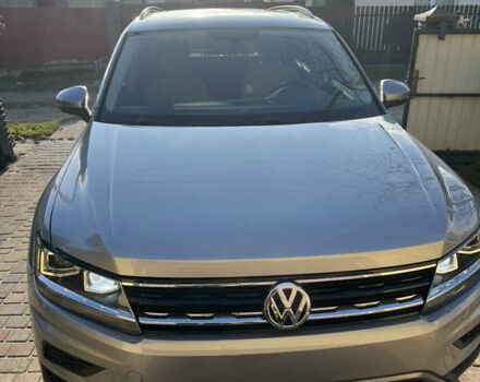 Серый Фольксваген Тигуан, объемом двигателя 1.98 л и пробегом 110 тыс. км за 17500 $, фото 2 на Automoto.ua