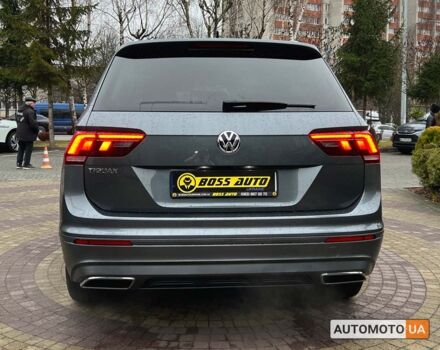 Сірий Фольксваген Тігуан, об'ємом двигуна 2 л та пробігом 53 тис. км за 20500 $, фото 5 на Automoto.ua