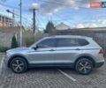 Сірий Фольксваген Тігуан, об'ємом двигуна 2 л та пробігом 84 тис. км за 18500 $, фото 9 на Automoto.ua