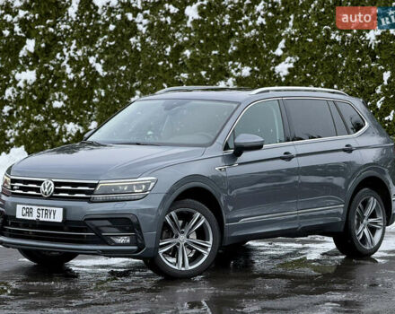 Серый Фольксваген Тигуан, объемом двигателя 2 л и пробегом 241 тыс. км за 26999 $, фото 7 на Automoto.ua