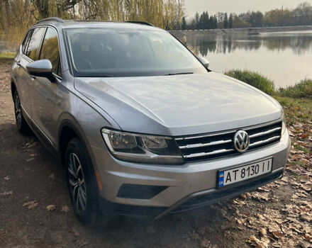Сірий Фольксваген Тігуан, об'ємом двигуна 1.98 л та пробігом 113 тис. км за 19000 $, фото 1 на Automoto.ua