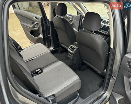 Серый Фольксваген Тигуан, объемом двигателя 2 л и пробегом 190 тыс. км за 15950 $, фото 50 на Automoto.ua