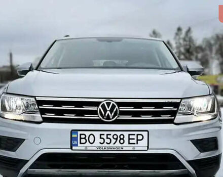 Серый Фольксваген Тигуан, объемом двигателя 1.98 л и пробегом 133 тыс. км за 27700 $, фото 5 на Automoto.ua