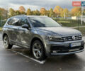 Серый Фольксваген Тигуан, объемом двигателя 2 л и пробегом 295 тыс. км за 25900 $, фото 2 на Automoto.ua