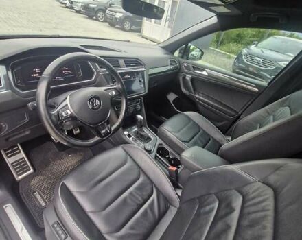 Серый Фольксваген Тигуан, объемом двигателя 2 л и пробегом 213 тыс. км за 21800 $, фото 10 на Automoto.ua