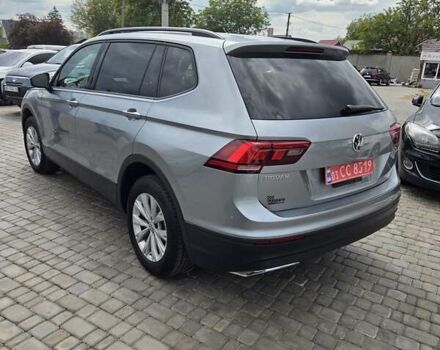 Сірий Фольксваген Тігуан, об'ємом двигуна 1.98 л та пробігом 68 тис. км за 19000 $, фото 3 на Automoto.ua