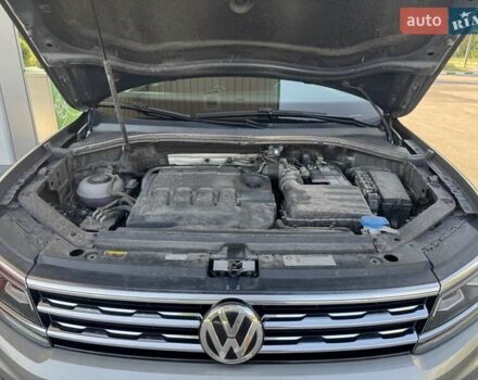 Серый Фольксваген Тигуан, объемом двигателя 1.97 л и пробегом 111 тыс. км за 32000 $, фото 26 на Automoto.ua