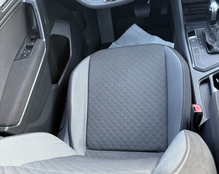 Серый Фольксваген Тигуан, объемом двигателя 2 л и пробегом 121 тыс. км за 16300 $, фото 19 на Automoto.ua