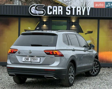 Сірий Фольксваген Тігуан, об'ємом двигуна 2 л та пробігом 62 тис. км за 21500 $, фото 3 на Automoto.ua