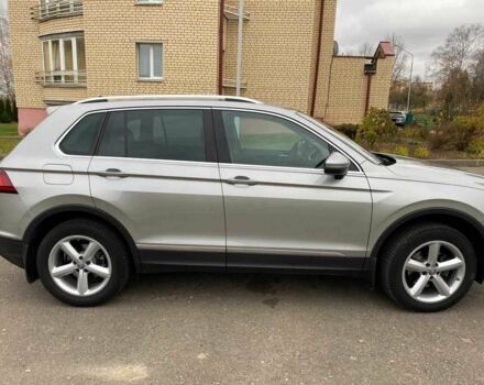 Серый Фольксваген Тигуан, объемом двигателя 2 л и пробегом 150 тыс. км за 21000 $, фото 3 на Automoto.ua