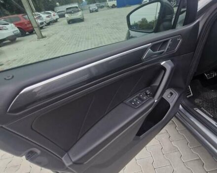 Серый Фольксваген Тигуан, объемом двигателя 2 л и пробегом 213 тыс. км за 21800 $, фото 39 на Automoto.ua