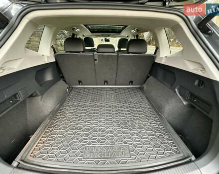 Серый Фольксваген Тигуан, объемом двигателя 1.98 л и пробегом 73 тыс. км за 22699 $, фото 19 на Automoto.ua
