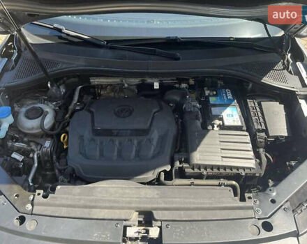 Сірий Фольксваген Тігуан, об'ємом двигуна 1.98 л та пробігом 110 тис. км за 23200 $, фото 4 на Automoto.ua