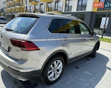 Серый Фольксваген Тигуан, объемом двигателя 1.98 л и пробегом 83 тыс. км за 25800 $, фото 2 на Automoto.ua