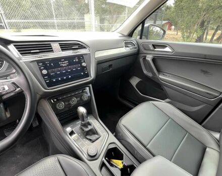 Серый Фольксваген Тигуан, объемом двигателя 2 л и пробегом 38 тыс. км за 10400 $, фото 9 на Automoto.ua