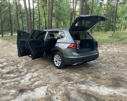 Сірий Фольксваген Тігуан, об'ємом двигуна 2 л та пробігом 105 тис. км за 18900 $, фото 18 на Automoto.ua