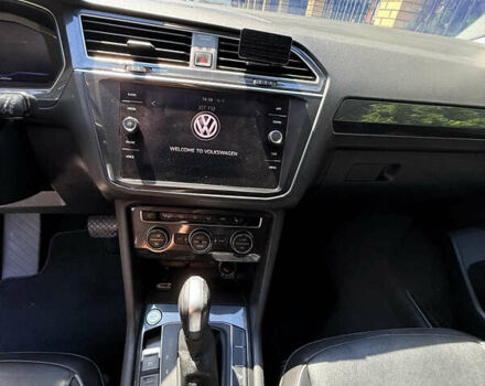 Сірий Фольксваген Тігуан, об'ємом двигуна 1.97 л та пробігом 259 тис. км за 25200 $, фото 13 на Automoto.ua