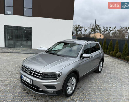 Серый Фольксваген Тигуан, объемом двигателя 2 л и пробегом 87 тыс. км за 23900 $, фото 6 на Automoto.ua