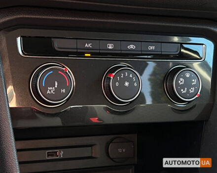 Сірий Фольксваген Тігуан, об'ємом двигуна 2 л та пробігом 136 тис. км за 19300 $, фото 18 на Automoto.ua