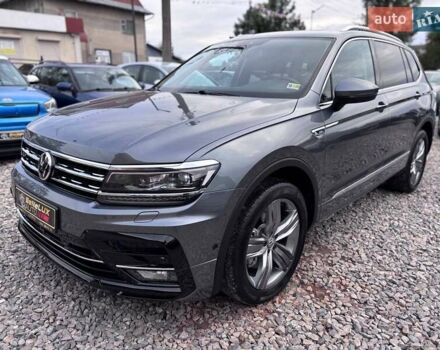 Серый Фольксваген Тигуан, объемом двигателя 1.98 л и пробегом 101 тыс. км за 24999 $, фото 3 на Automoto.ua