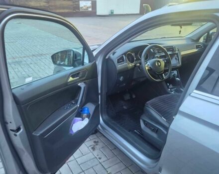 Серый Фольксваген Тигуан, объемом двигателя 2 л и пробегом 73 тыс. км за 21000 $, фото 10 на Automoto.ua