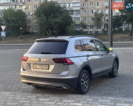 Серый Фольксваген Тигуан, объемом двигателя 1.98 л и пробегом 72 тыс. км за 23900 $, фото 11 на Automoto.ua