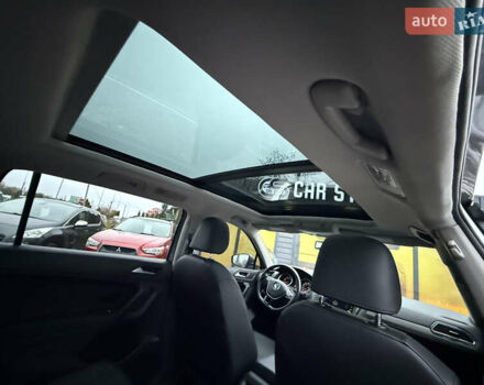 Сірий Фольксваген Тігуан, об'ємом двигуна 2 л та пробігом 62 тис. км за 21500 $, фото 34 на Automoto.ua