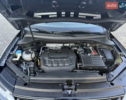 Серый Фольксваген Тигуан, объемом двигателя 2 л и пробегом 121 тыс. км за 16300 $, фото 25 на Automoto.ua