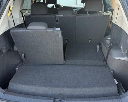 Серый Фольксваген Тигуан, объемом двигателя 2 л и пробегом 121 тыс. км за 16300 $, фото 23 на Automoto.ua