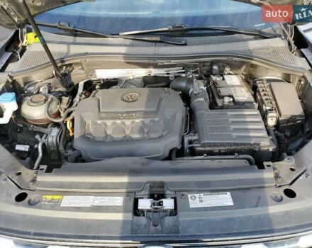 Сірий Фольксваген Тігуан, об'ємом двигуна 2 л та пробігом 154 тис. км за 4800 $, фото 11 на Automoto.ua